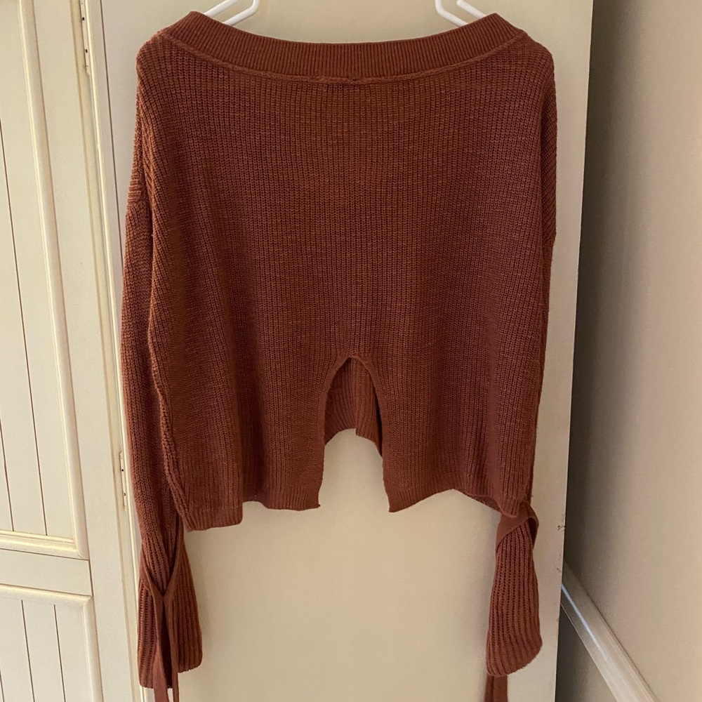 Express Sweater - Picture 2 of 5